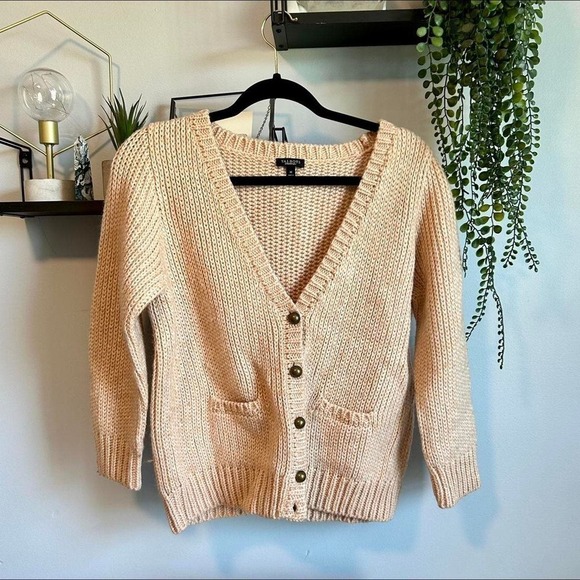 Talbots​​​​​​ - Picture 3 of 4